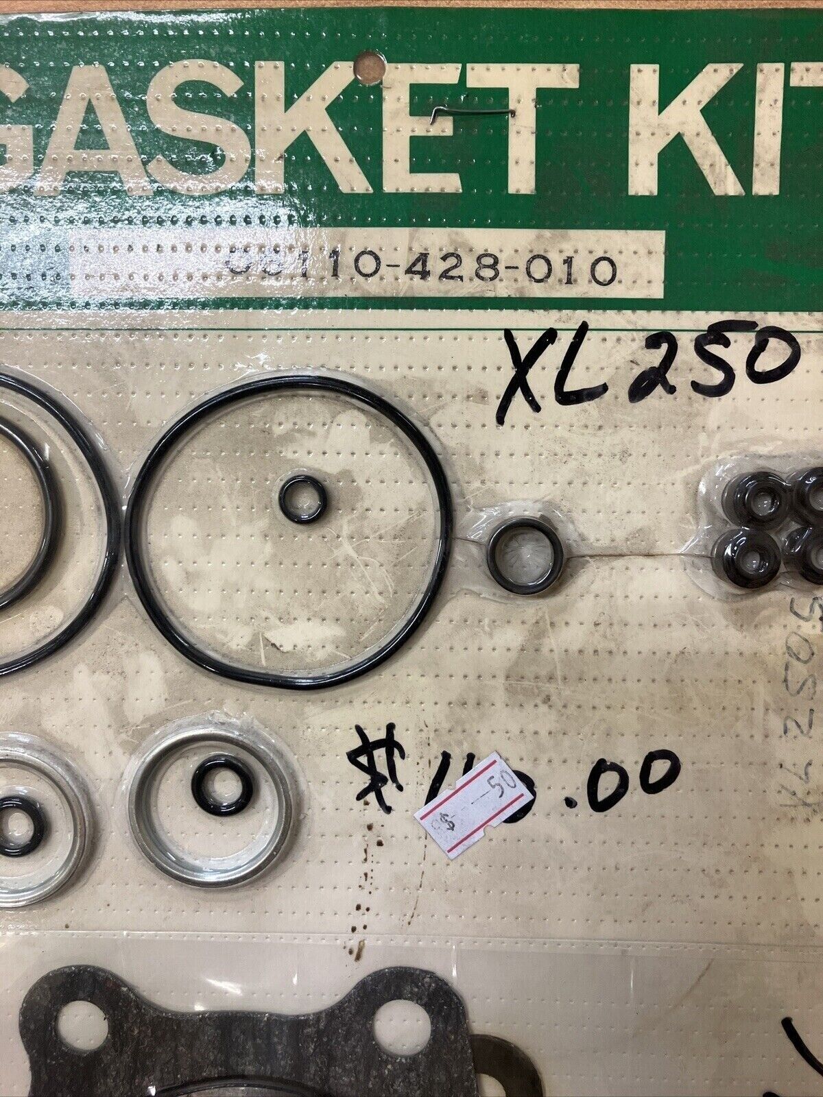 NOS HONDA XL250  GASKET KIT A 06110-428-010     H17