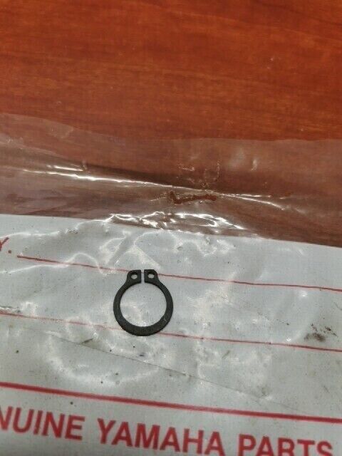 NOS Yamaha FS1 FS50 RD50 TY50 CIRCLIP 93410-13004-00 SUB 99009-13400-00 Y136