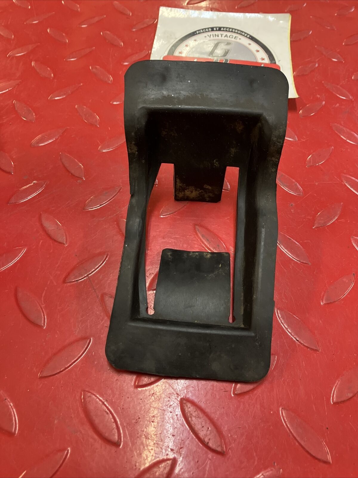 Kawasaki KDX200 1987 rear inner fender rubber air filter flap 1986 1988