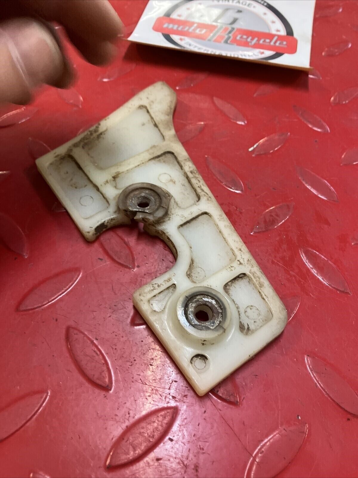 Honda CR250R 1984 swingarm drive chain splash mud guard CR125R CR500R