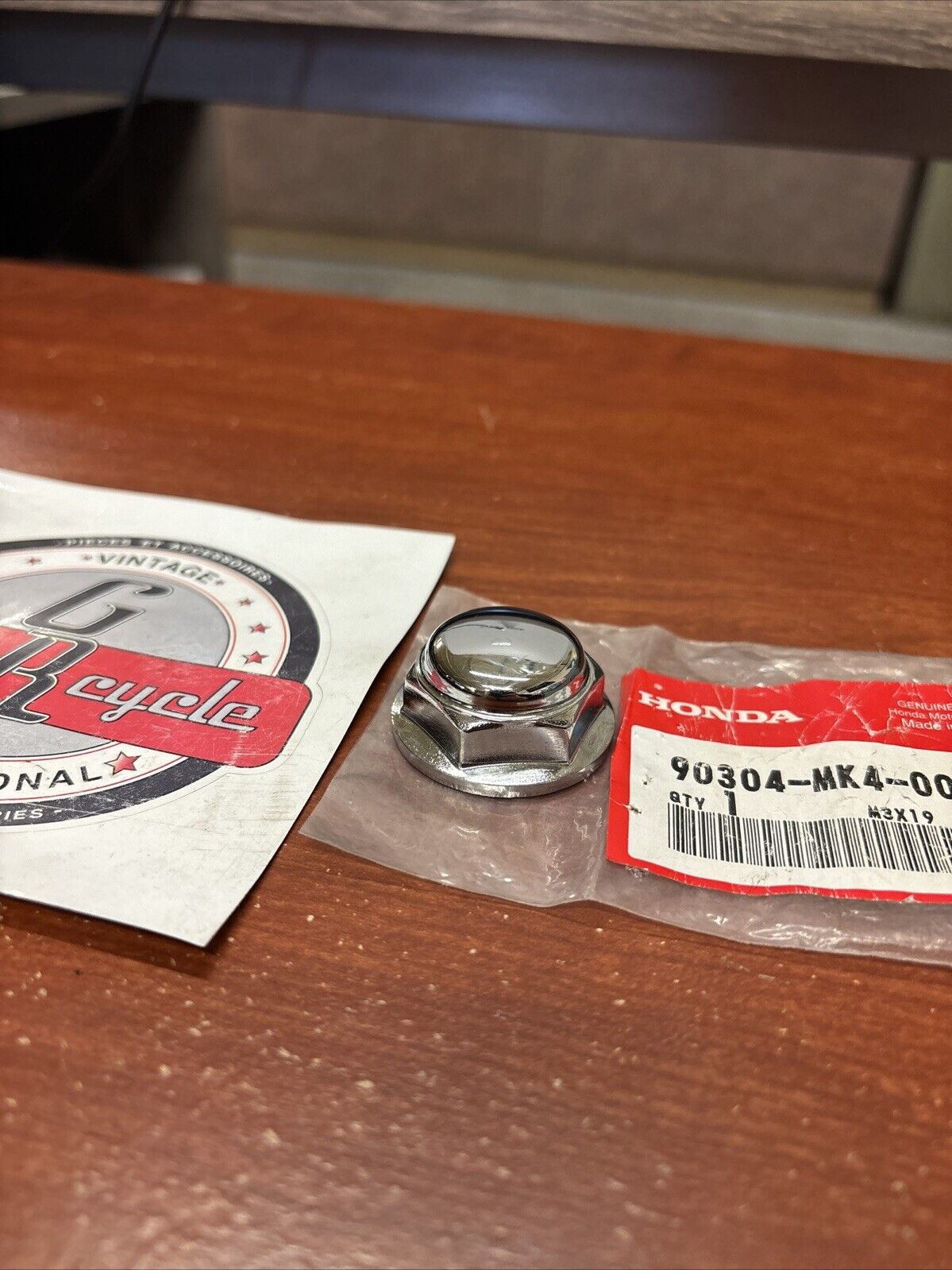 NOS Honda CB1100 A CB1300 STEERING STEM NUT 90304-MK4-000 H170