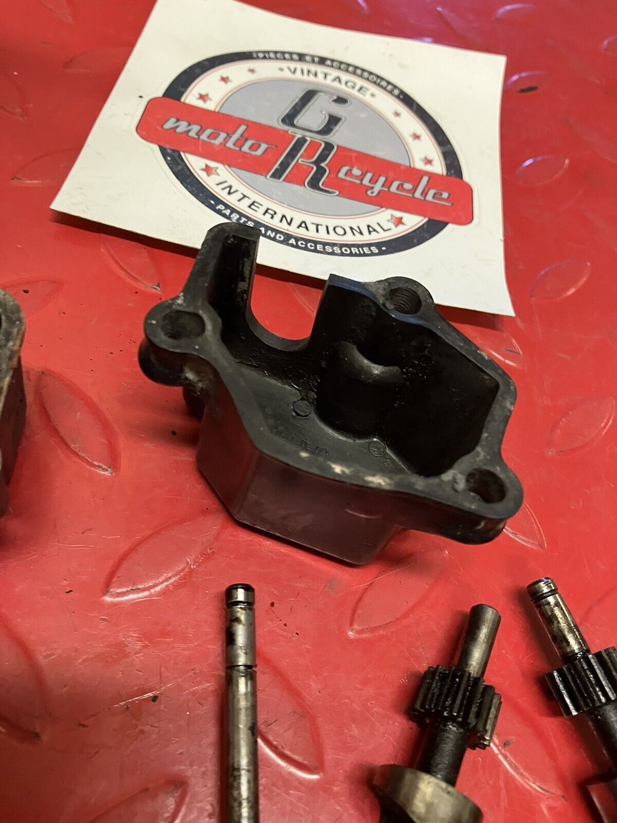 Kawasaki KX125 1986 complete power exhaust valve assembly cover governor shaft