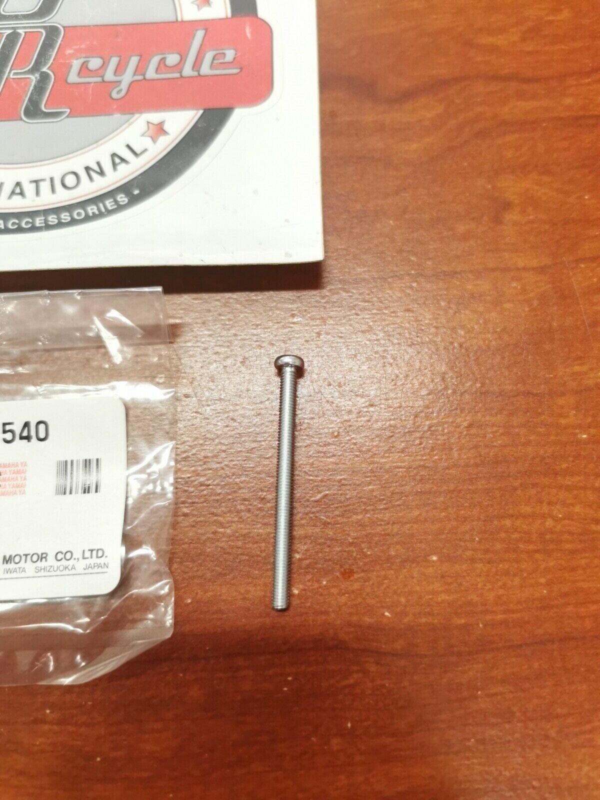 NOS Yamaha PAN HEAD SCREW 98502-03540-00 Y81