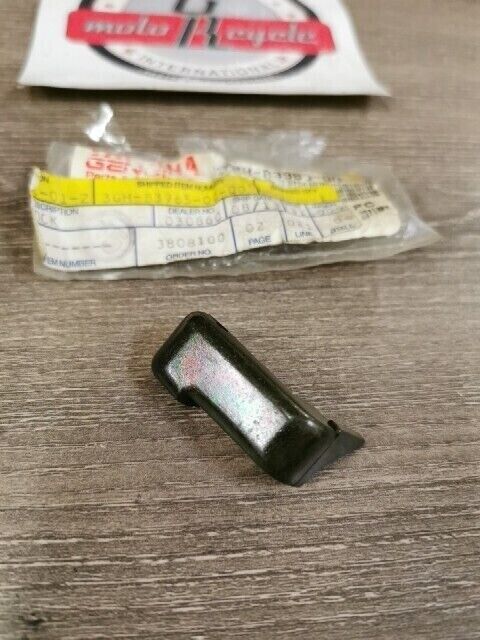 NOS YAMAHA YFM250A YFM350ERF 1990 - 1995 LEVER LOCK 3GH-83965-00-00 Y104