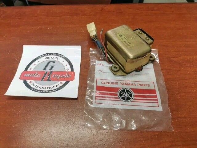 NOS Yamaha 1972 CS5 1974 - 1976 RD200 VOLTAGE REGULATOR 337-81910-10-00 Y164