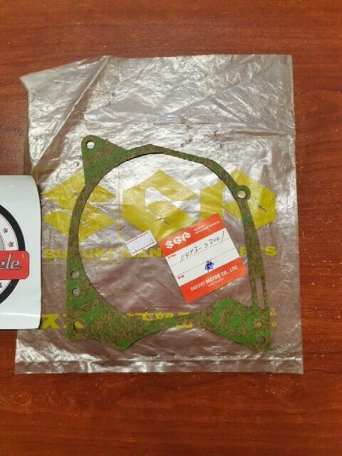 NOS Suzuki 1972 - 1977 RV90 MAGNETO COVER GASKET 11483-23001 S32