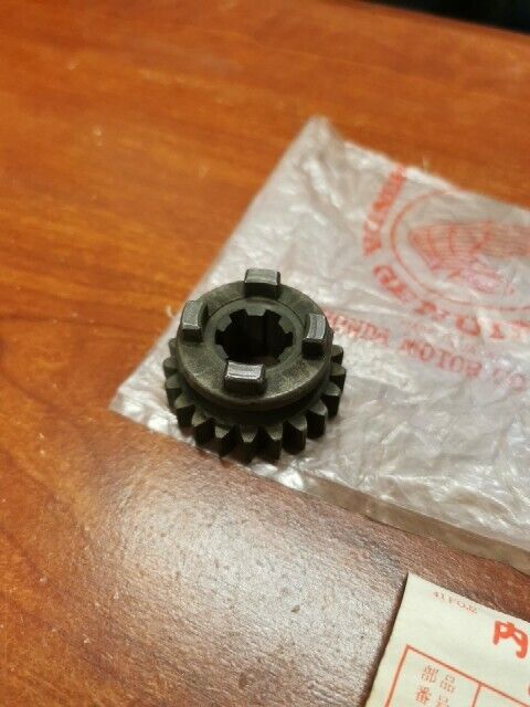 NOS Honda C50 M C65 M Z50M TOP GEAR 23471-041-000 H75