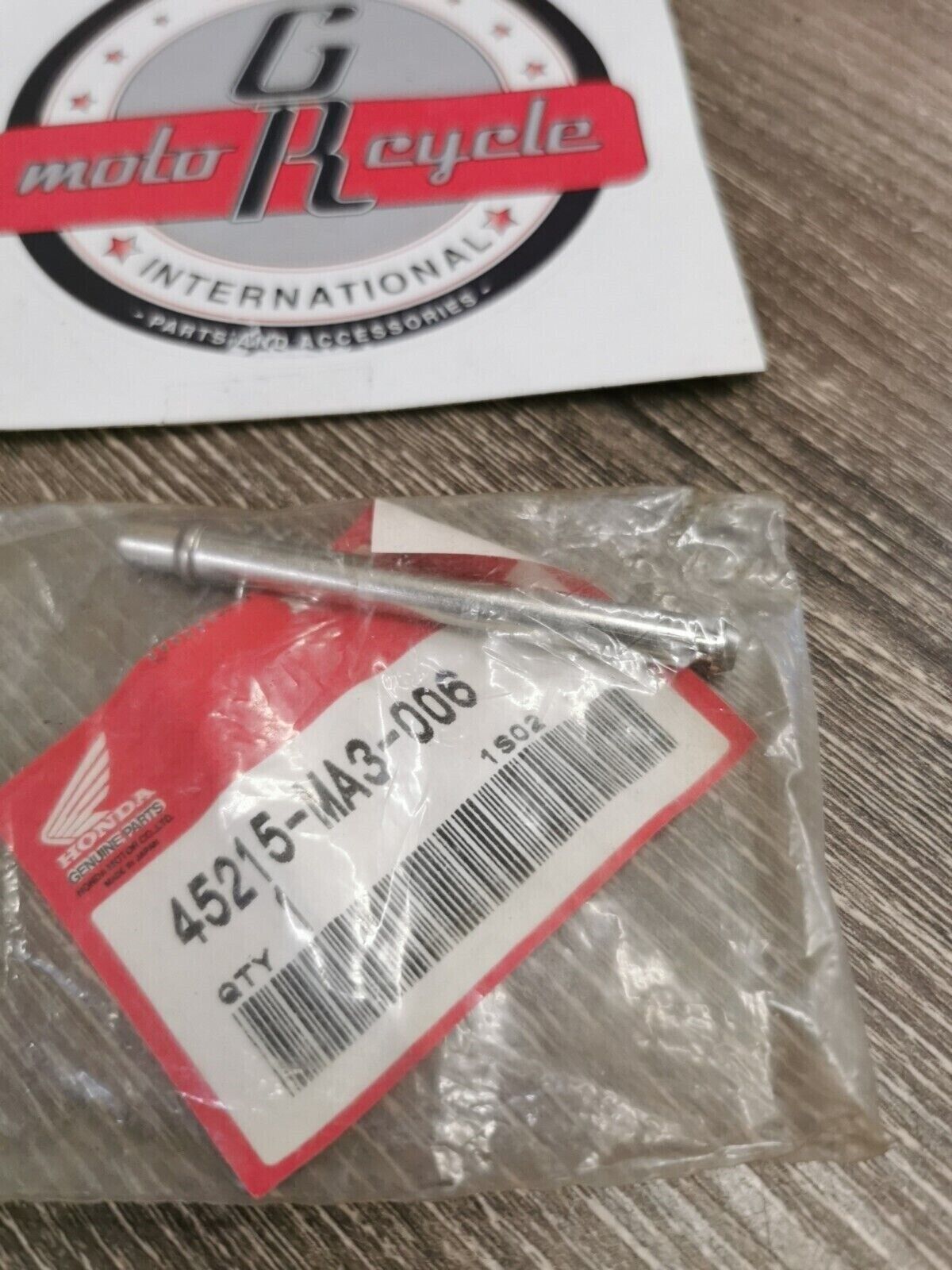 NOS HONDA HANGER PIN 45215-MA3-006  H55