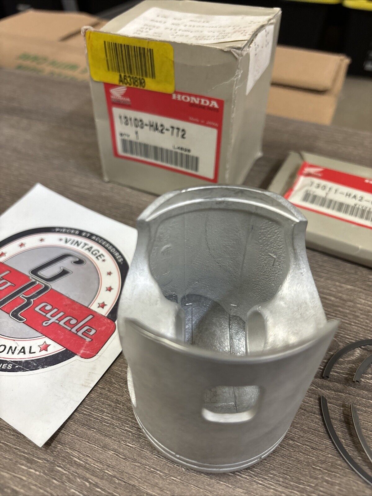 NOS Honda ATC250R TRX250 PISTON & RING O/S 0.25 13103-HA2-772 13011-HA2-003 H136