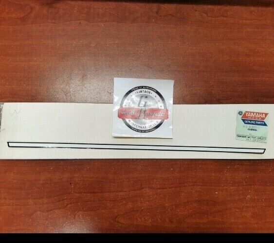 NOS Yamaha TX500 TX650 TX750 XS650 FUEL TANK GRAPHIC 341-24255-01-00 Y125
