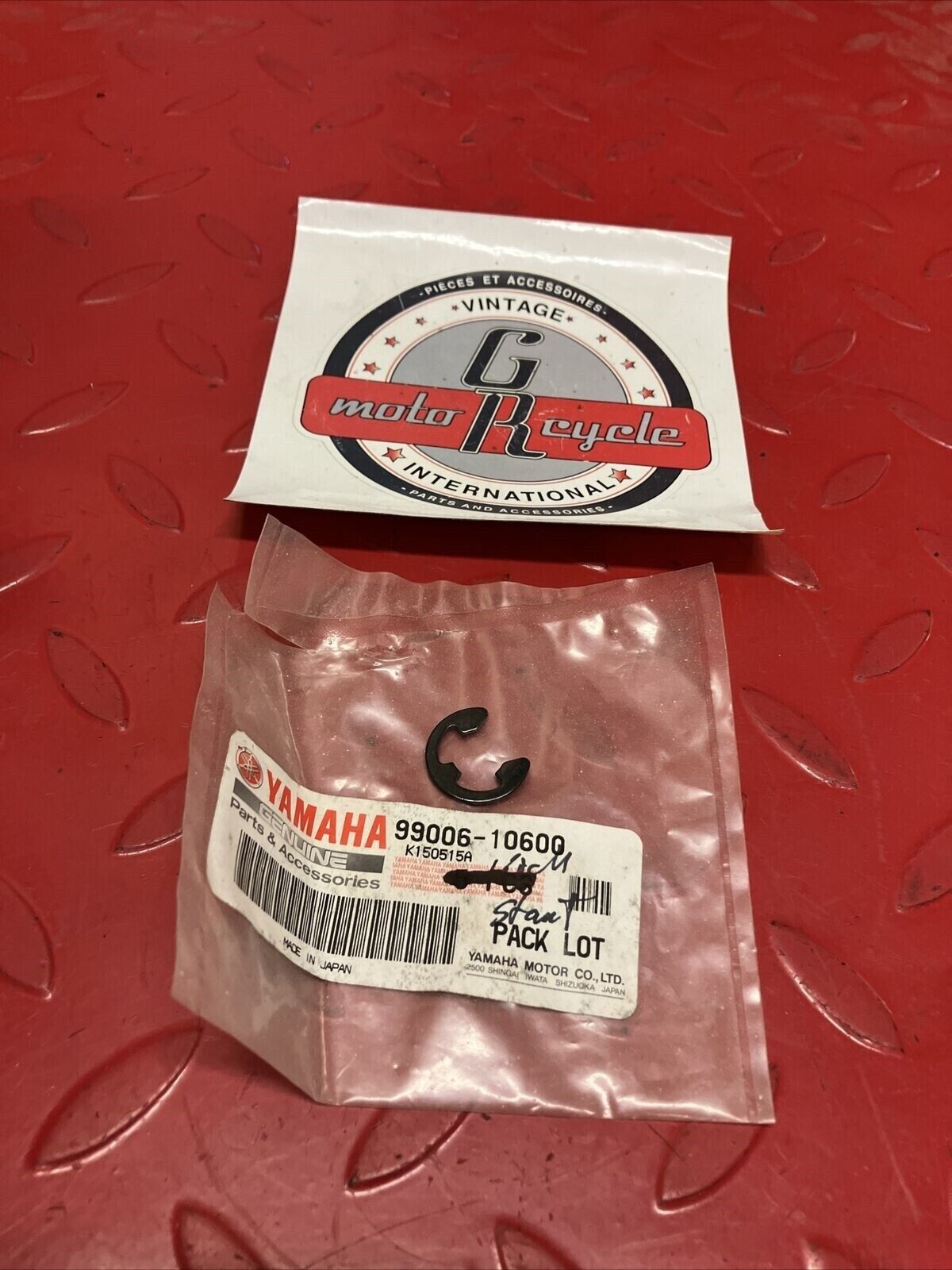 NOS YAMAHA CIRCLIP 99006-10600 Y61