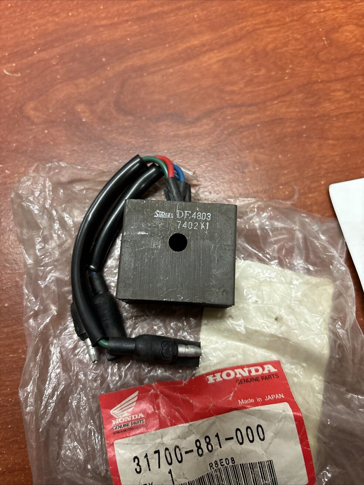 NOS Honda BF100 BF75 RECTIFIER 31700-881-000 H177