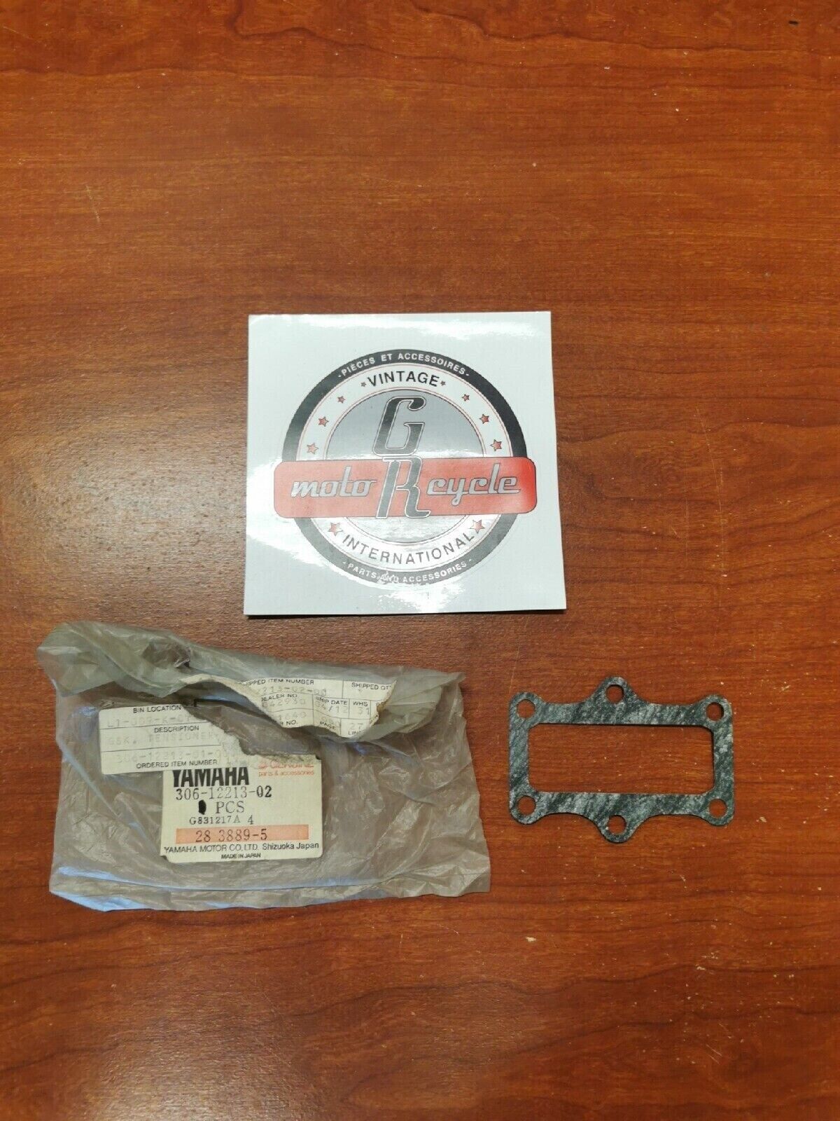 NOS Yamaha XS650 TX650 XS1 XS2 GASKET TENSIONER CASE SUB. 306-12213-12-00 Y75