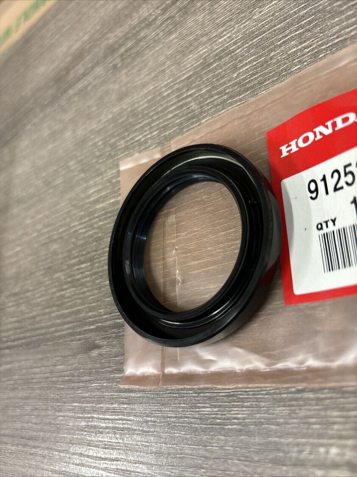 NOS Honda 1986 1987 ATC200 X 1992 TRX200 X DUST SEAL 44X62X7 91252-HB5-003 H126