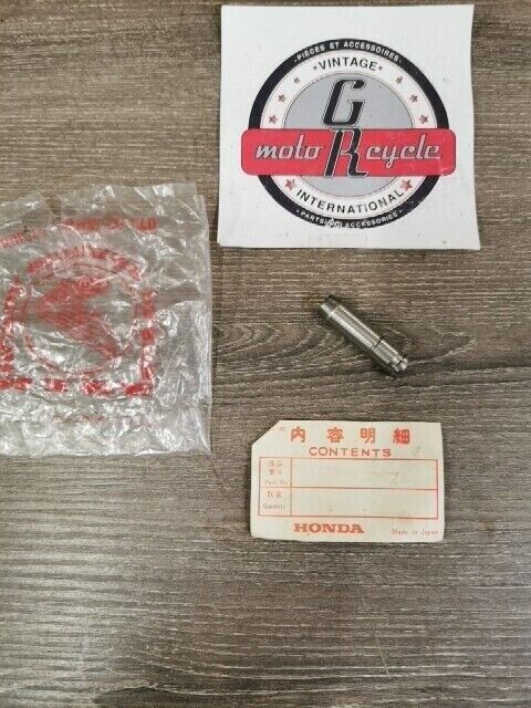NOS HONDA CB750 1977 1978 GUIDE IN VALVE 12021-410-300 SUB BY 12021-410-405 H77