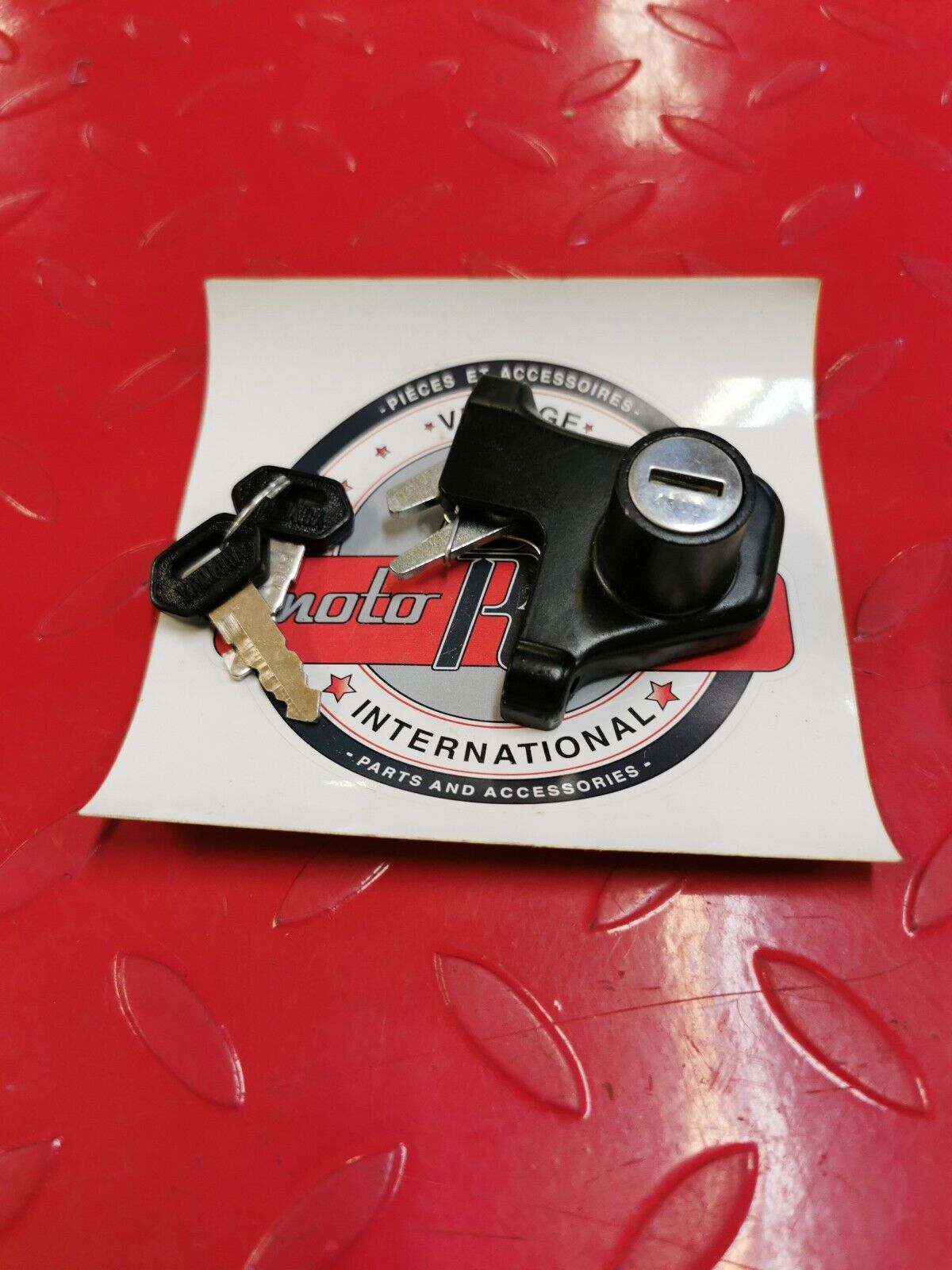 NOS Yamaha MJ50 1982 SEAT LOCK ASSEMBLY 5H9-24705-00-00 Y19