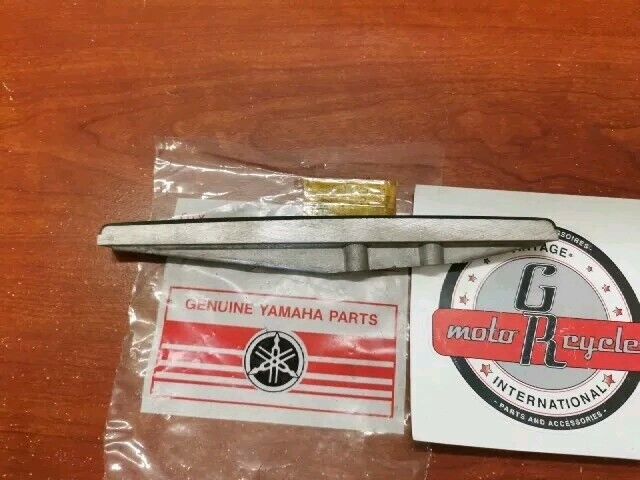 NOS Yamaha TX650 XS1 XS2 XS650 STOPPER GUIDE 256-12231-01-00 Y153