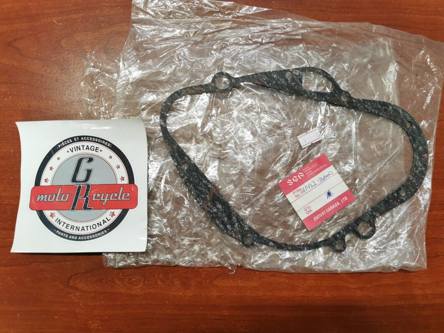 NOS Suzuki RM100 RM125 CLUTCH COVER GASKET 11482-28000 SUB. 11482-28001 S31