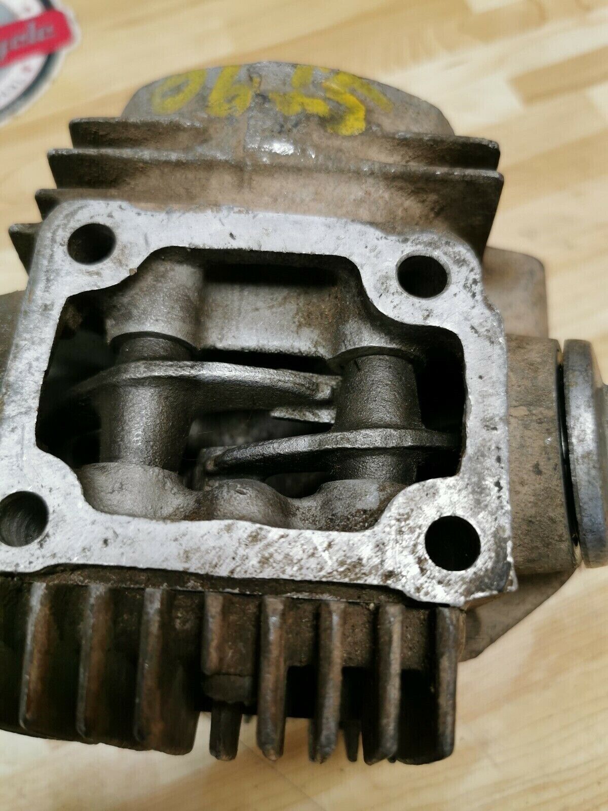 Honda ST90 cylinder head 12200-128-000 12200-128-010 2