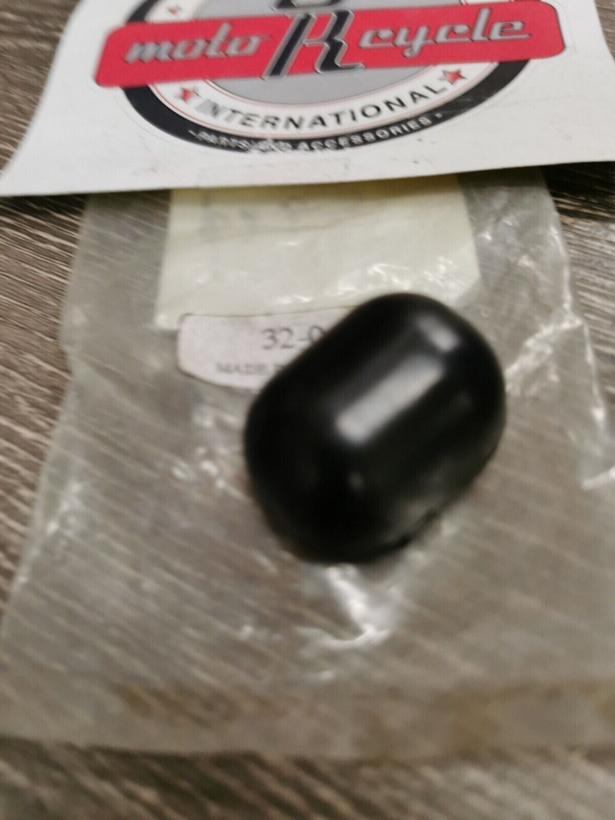 NOS HARLEY DAVIDSON FLT 1999 UP HardDrive Kickstand Rubber 50245-99 J34