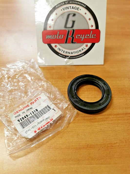 NOS KAWASAKI  KLF300 KLF400 1989 - 2005 OIL SEAL  92049-1310 K7