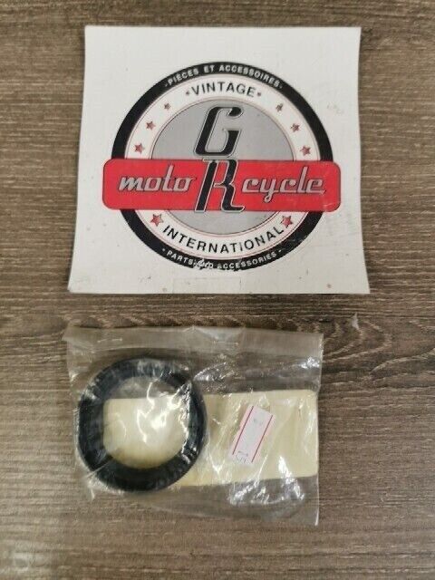 NOS YAMAHA VIRAGO XV535KC XV535T XV535K OIL SEAL 2AJ-23145-00-00 Y106