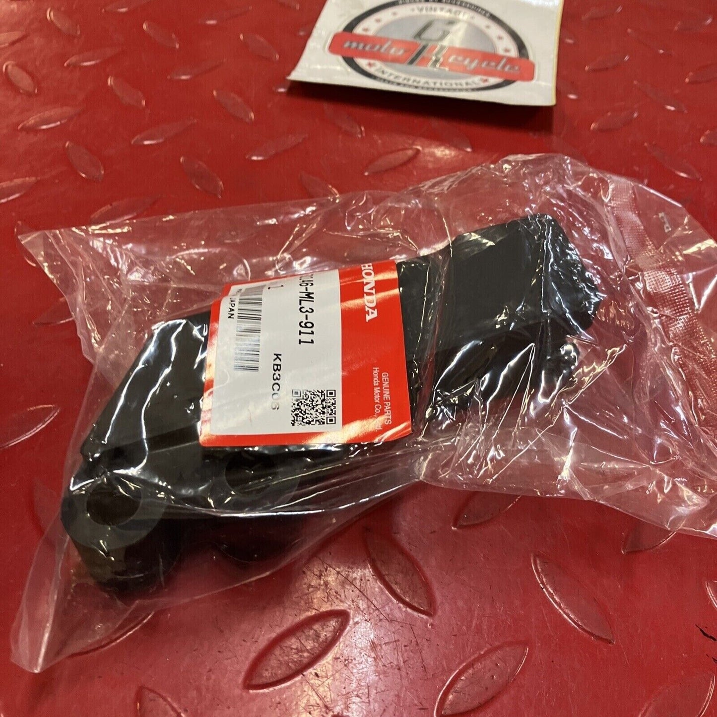 NEW Honda CR125R CR250R CR500R 1990 - 2001 CHAIN GUIDE SLIDER 52146-ML3-911 H99