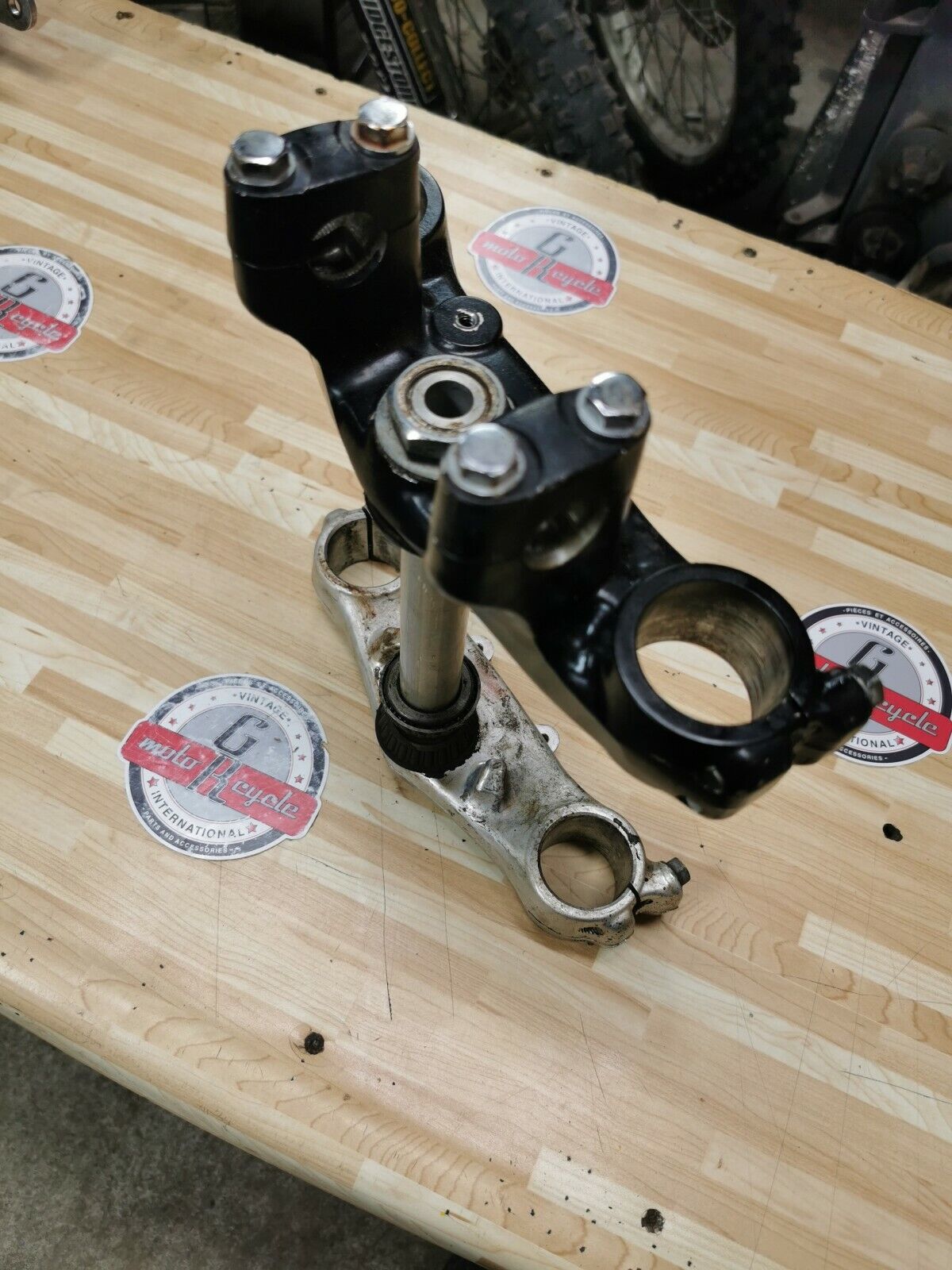 Honda XR350R 1983 steering stem triple clamp tree 1984 53200-KF0-000 2