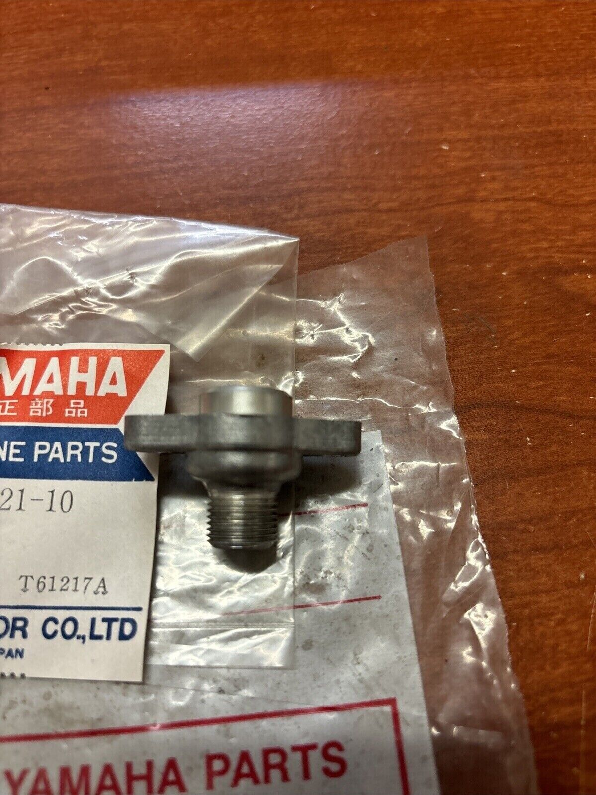 NOS Yamaha EC340 ET250 ET340 EX440 METER HOUSING COVER 8E3-47721-10-00 Y185