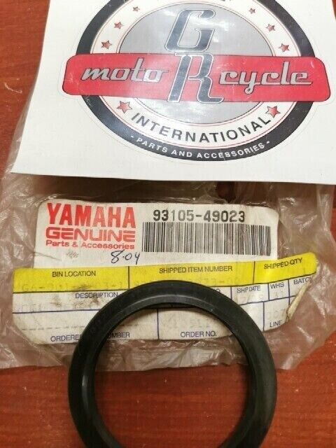 NOS Yamaha YFS200 YFB250 YFM225 YFM350 YFM200 OIL SEAL 93105-49023-00 Y102