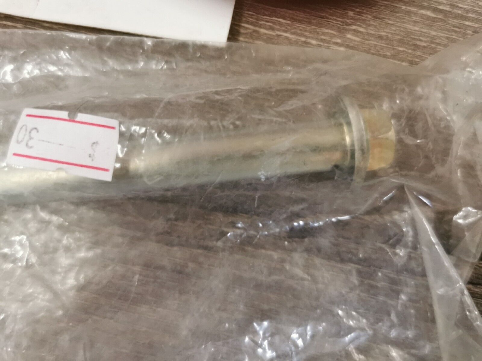NEW NOS HONDA Z50R 1988 - 1999 WHEEL AXLE 42301-GW8-670  H46