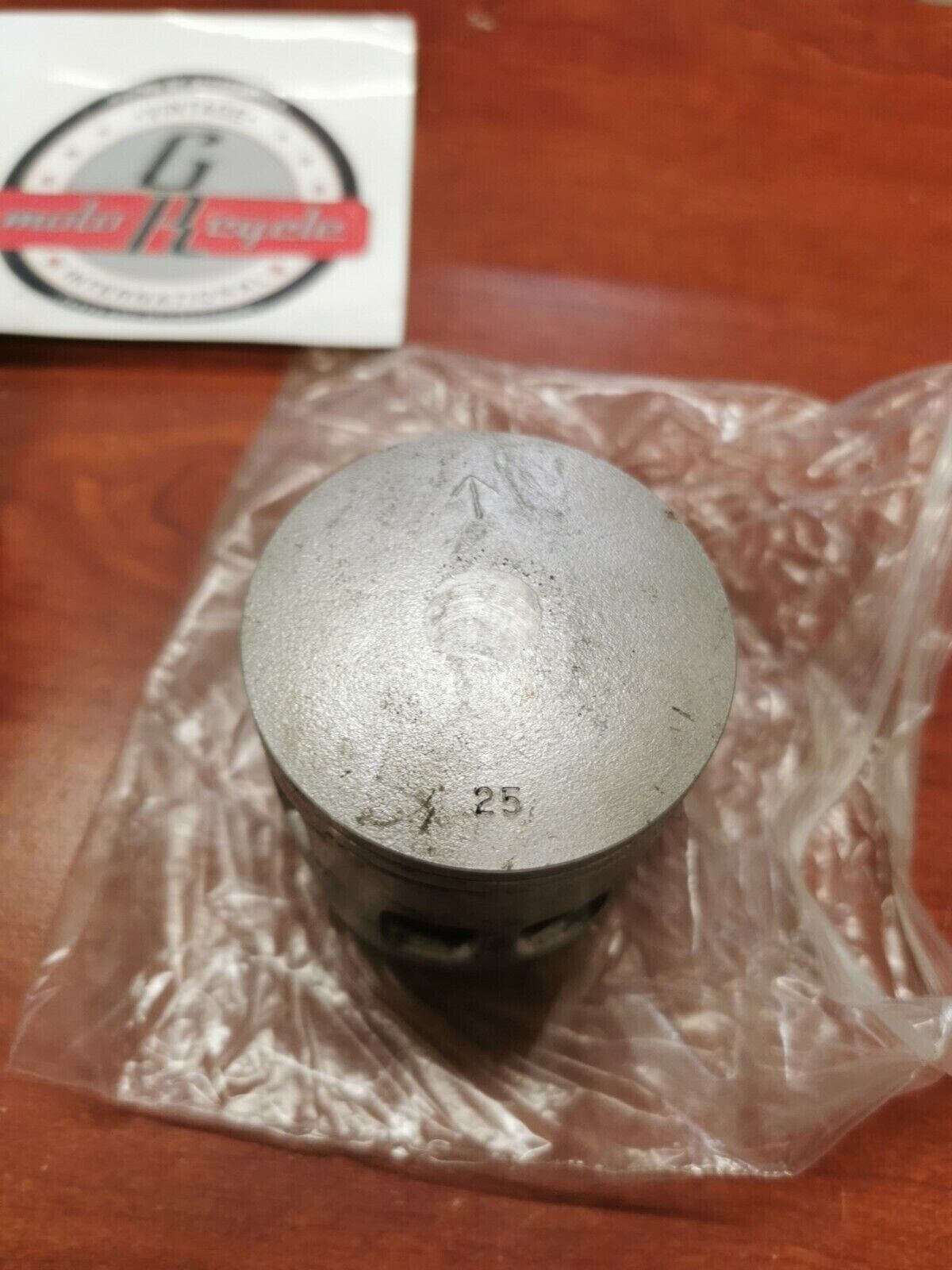 NOS Yamaha IT175 PISTON 1ST O/S SUB. 1W2-11635-10-00 SUB. 3R6-11630-12-00 Y86