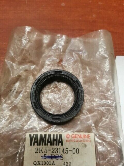 NOS Yamaha DS6 DT125 DT175 MX175 SR250 XT125 YZ100 OIL SEAL 2K5-23145-00-00 Y142