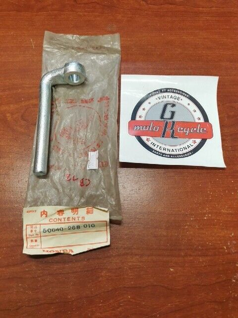 NOS Honda CB72 CB77 CP77 CYP77 LEFT STEP ARM 50640-268-010 H84