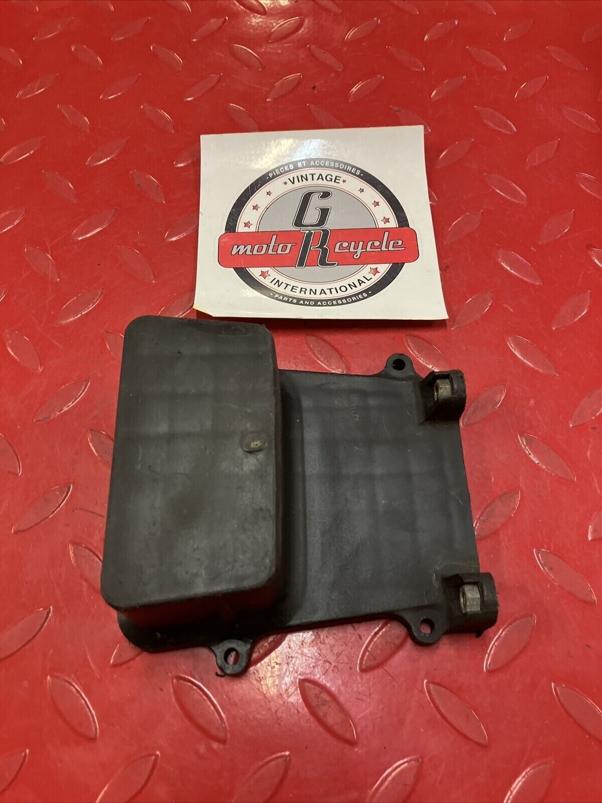 Yamaha RD400 1977 Airbox air box cleaner filter silencer housing 1976 1979