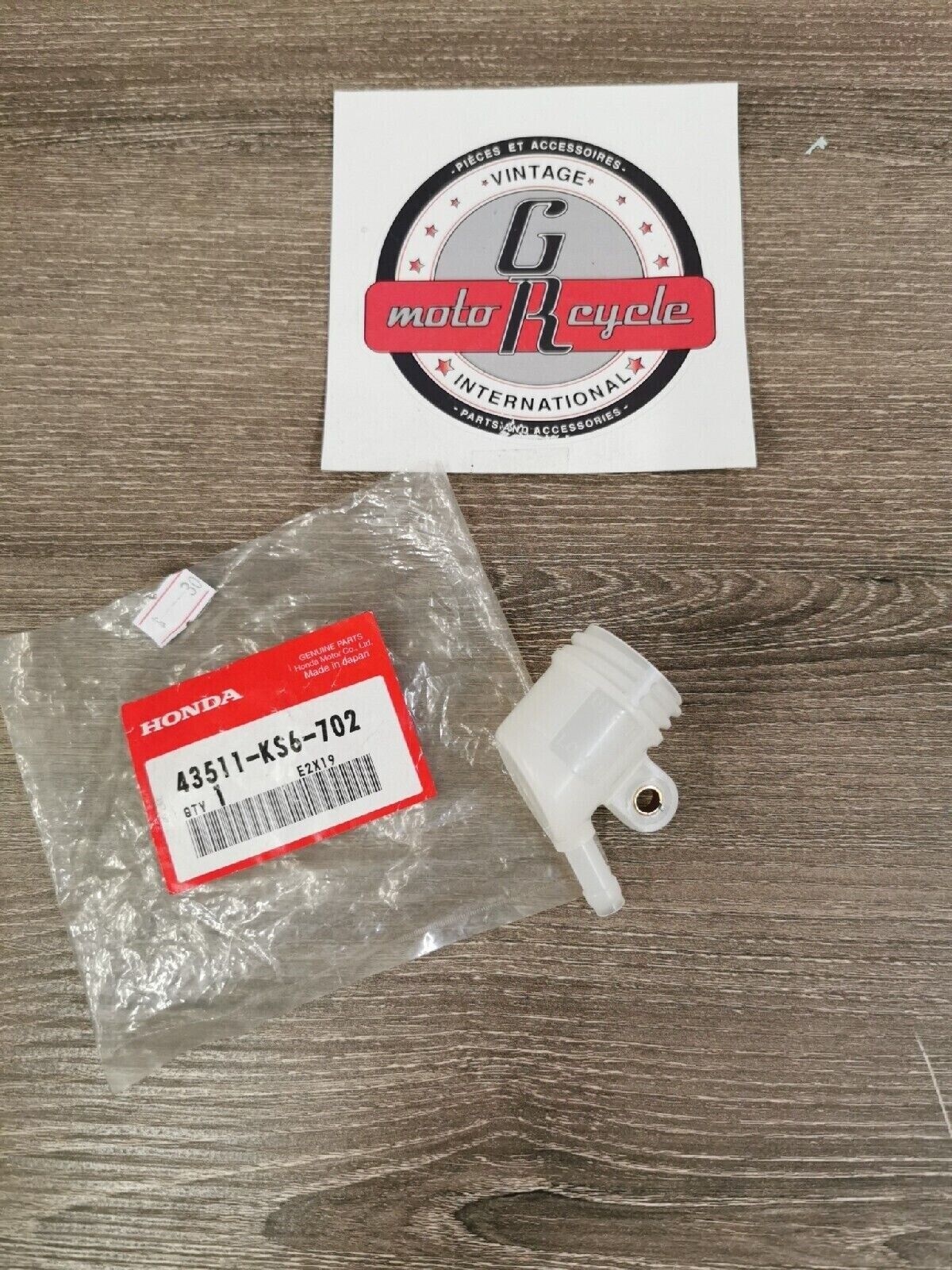 NOS HONDA PCX125 PCX150 CR85R XR600 Z125M XR400R  OIL CUP 43511-KS6-702 H46