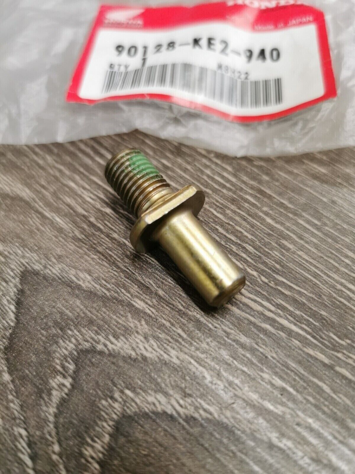 NOS HONDA XL125 BOLT 90128-KE2-940  H57