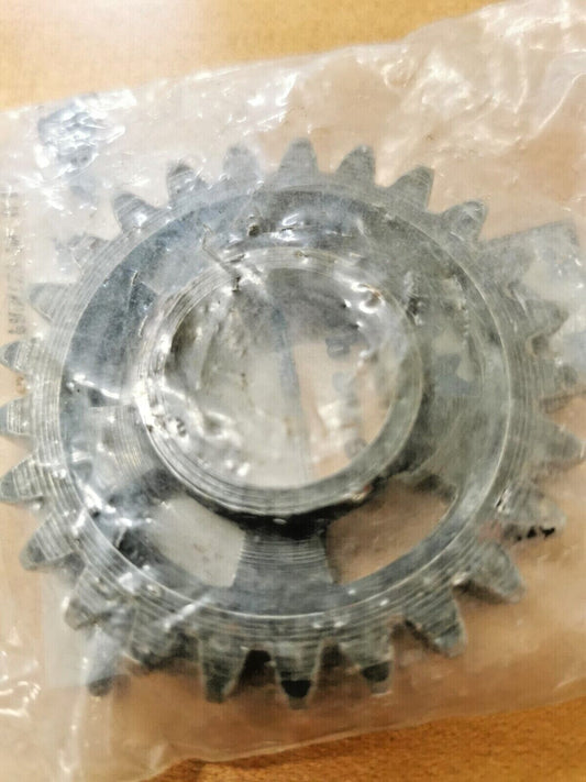 NOS CAN-AM TNT MX TRANSMISSION MAINSHAFT 4TH GEAR 25T  420-234-856  CA5
