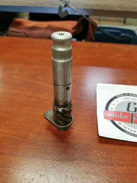 NOS Yamaha KICK AXLE 248-15660-00-00 SUB 251-15660-00-00 315-15660-00-00 Y122