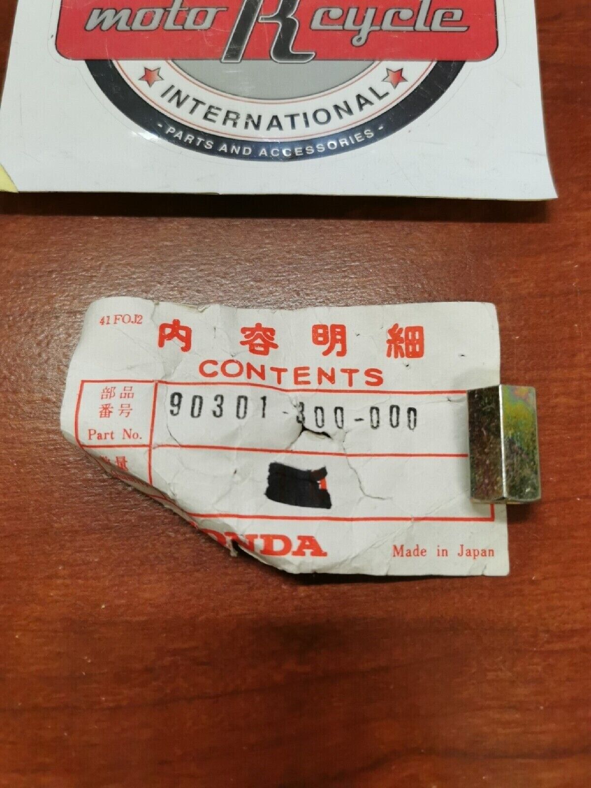 NOS Honda CB750K NUT, AIR CLEANER HOUSING MOUNT 90301-300-000 H33