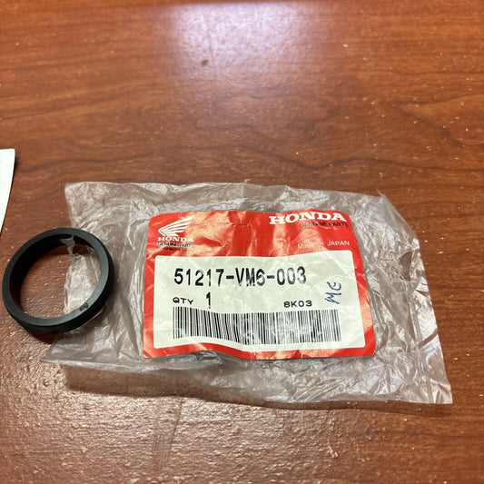 NOS Honda 1985 1986 TRX125 KINGPIN DUST SEAL 51217-VM6-003 H149