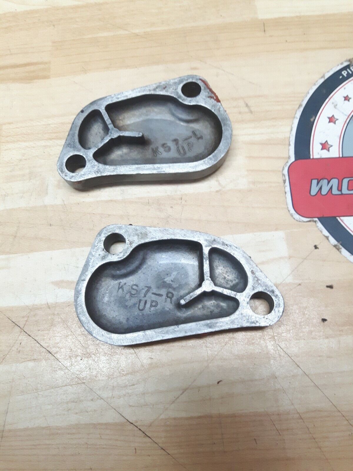 CR250R 1991 cylinder power exhaust valve upper cover 1988 - 1991 12111-KS7-830