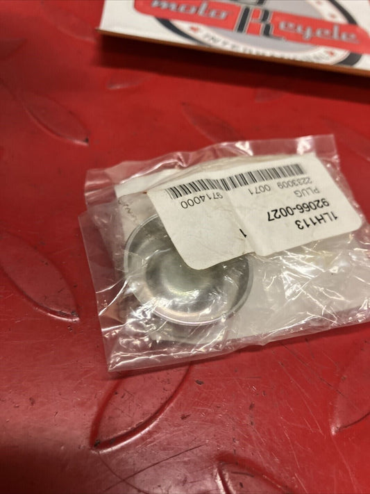 NOS KAWASAKI PLUG 92066-0027 K13