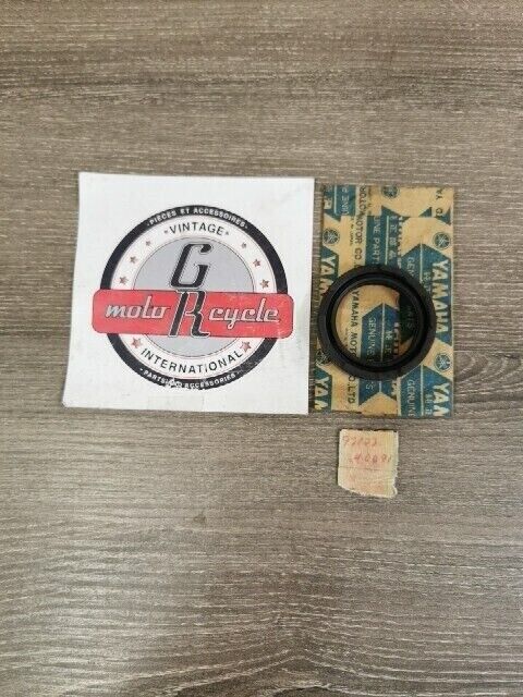 NOS YAMAHA IT250F YZ400F DT250D WR250ZD IT425G OIL SEAL 93103-40091-00 Y159
