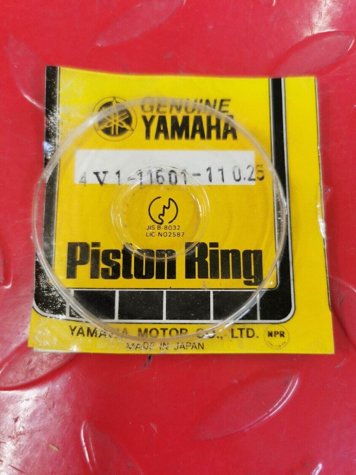 NOS YAMAHA YZ80 1981   PISTON RING SET 0.25   4V1-11601-11-00 Y51