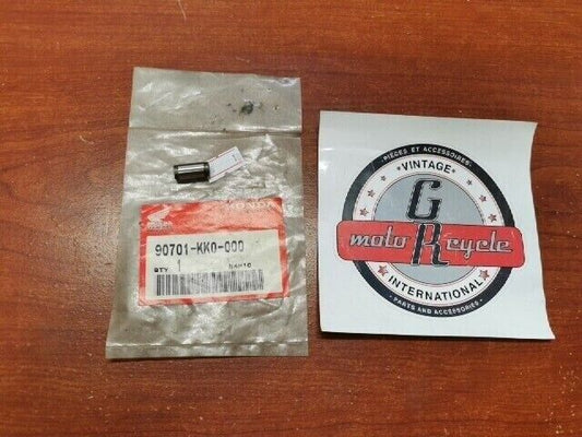 NOS Honda CB50 TRX700 VT125C XL125V XL250R DOWEL PIN (8X17.5) 90701-KK0-000 H107