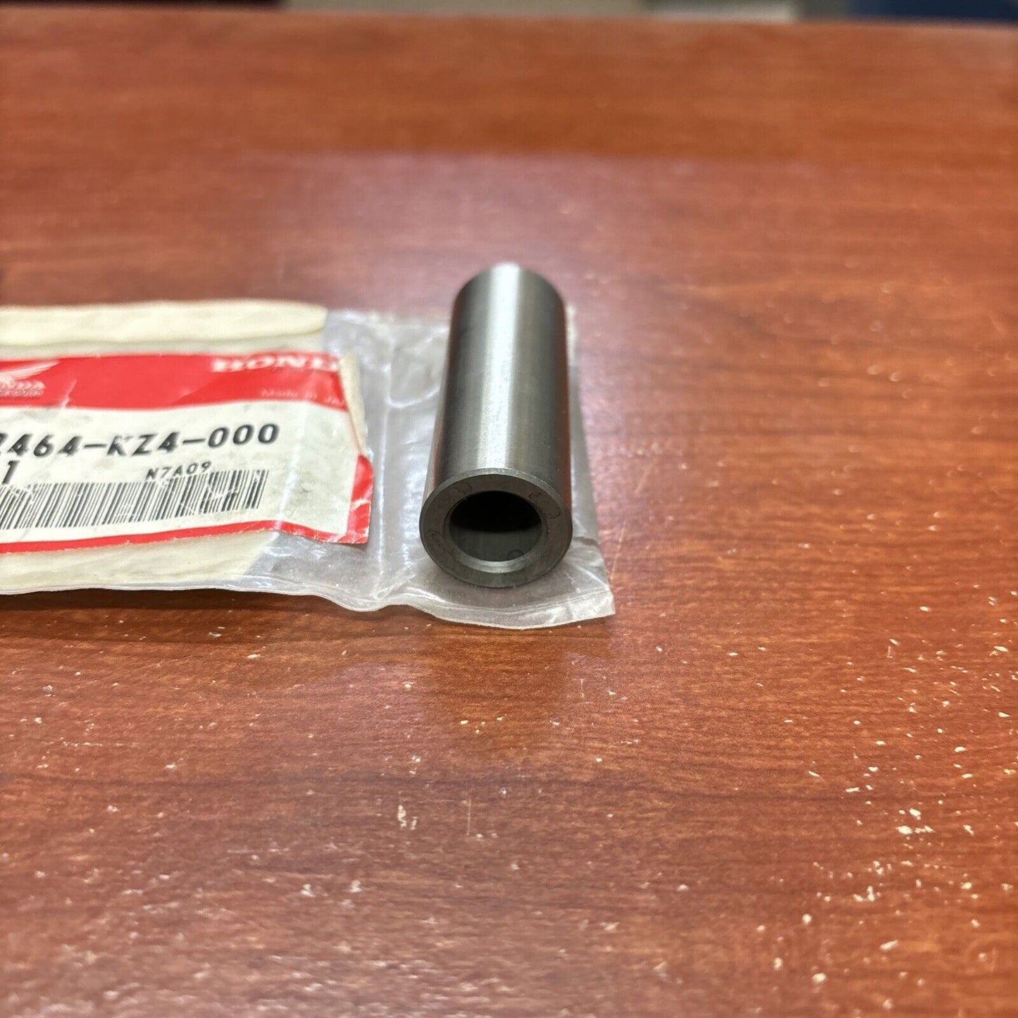 NOS Honda CR125R CR250R CR500R CUSHION ARM COLLAR 52464-KZ4-000 H150