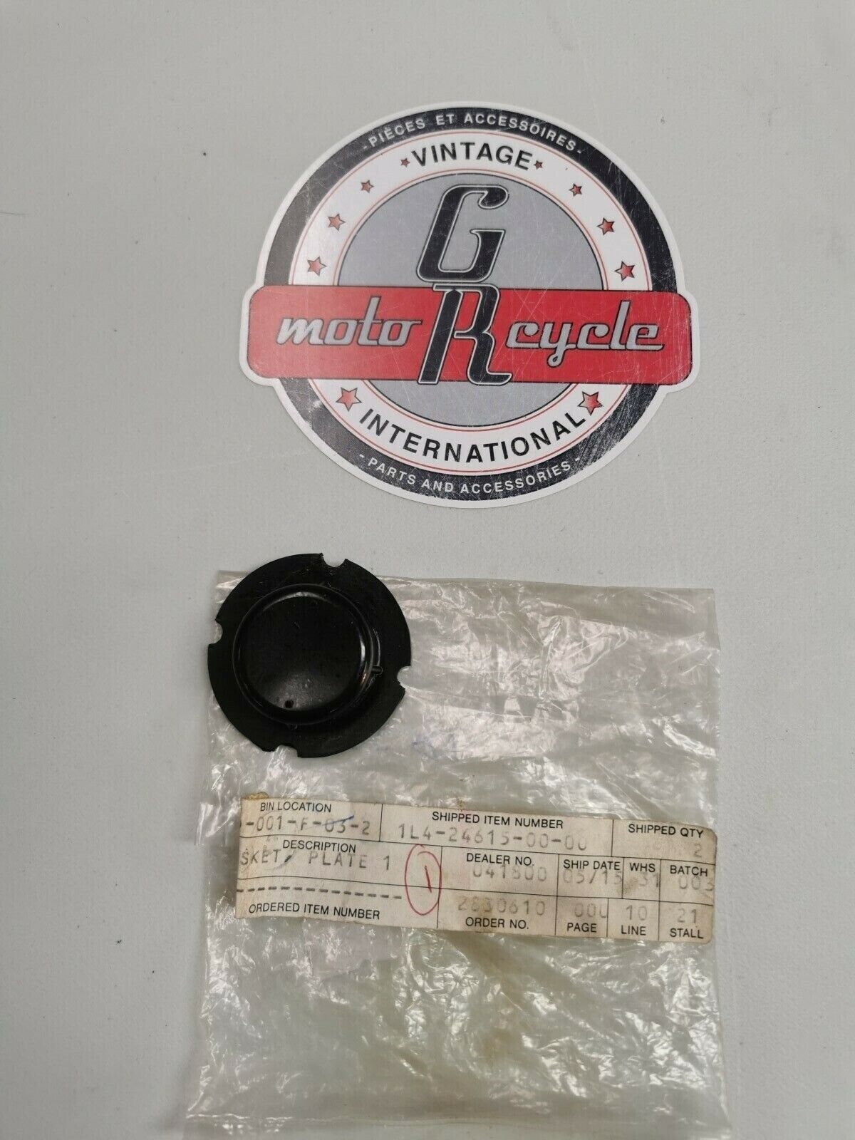 NOS Yamaha YS240 SH50 YT60  YF60 LB80 LB50 GASKET, PLATE 1 1L4-24615-00-00 Y4