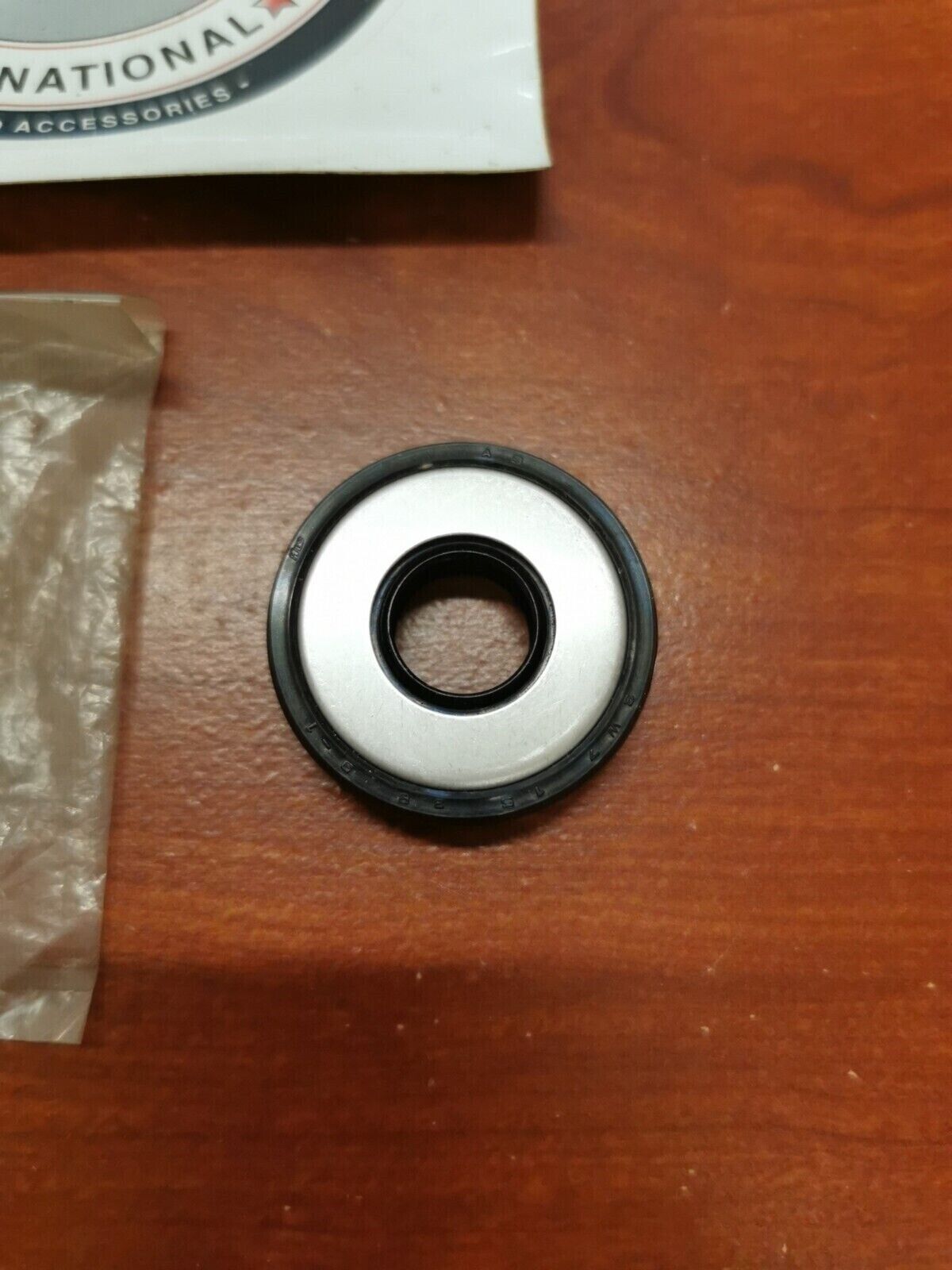 NOS Suzuki DT25 DT28 OIL SEAL 09289-15007 S20