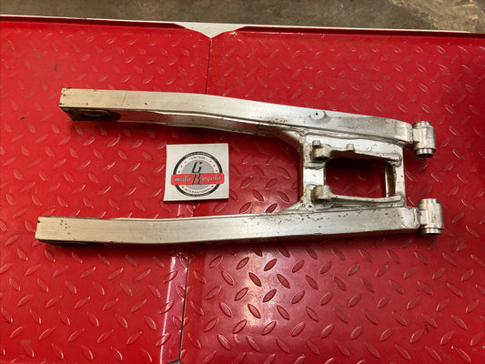 Honda CR250R 1984 swingarm rear swinging arm 2